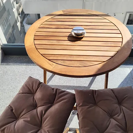 Summer Apartment